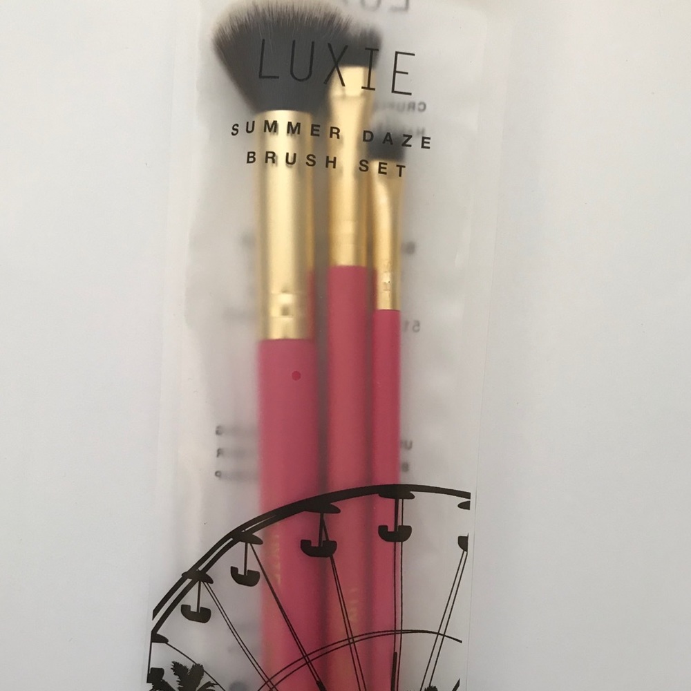 NEW Luxie makeup brushes, still in packaging
